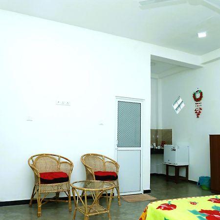 Sandy Palms Guesthouse Hikkaduwa Kültér fotó
