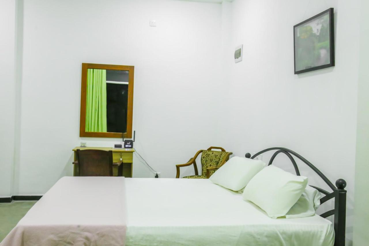 Sandy Palms Guesthouse Hikkaduwa Kültér fotó