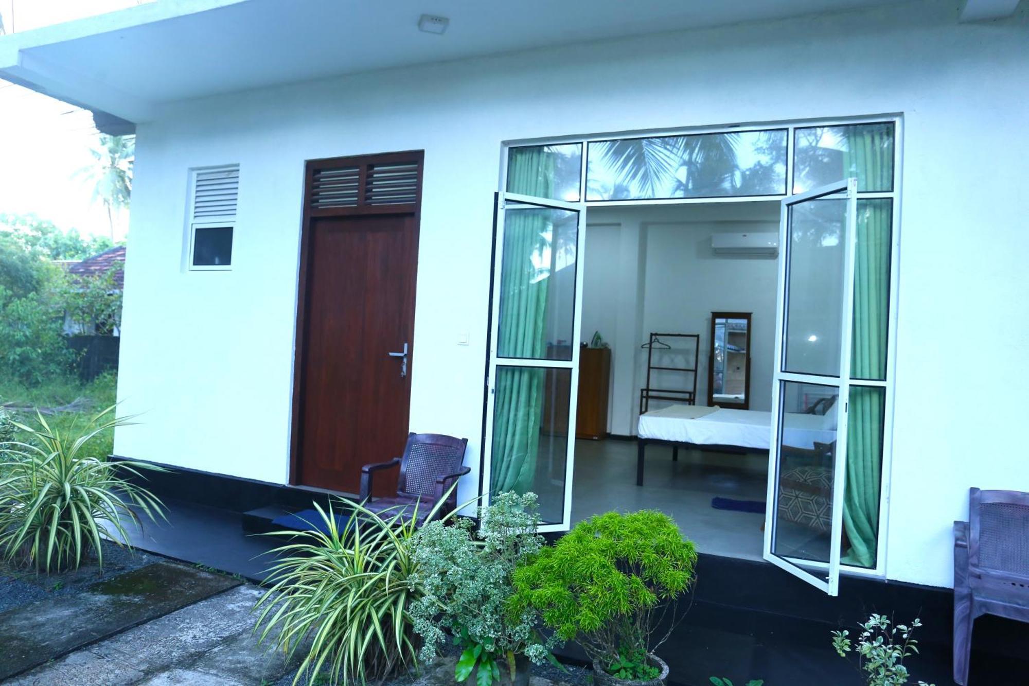 Sandy Palms Guesthouse Hikkaduwa Kültér fotó