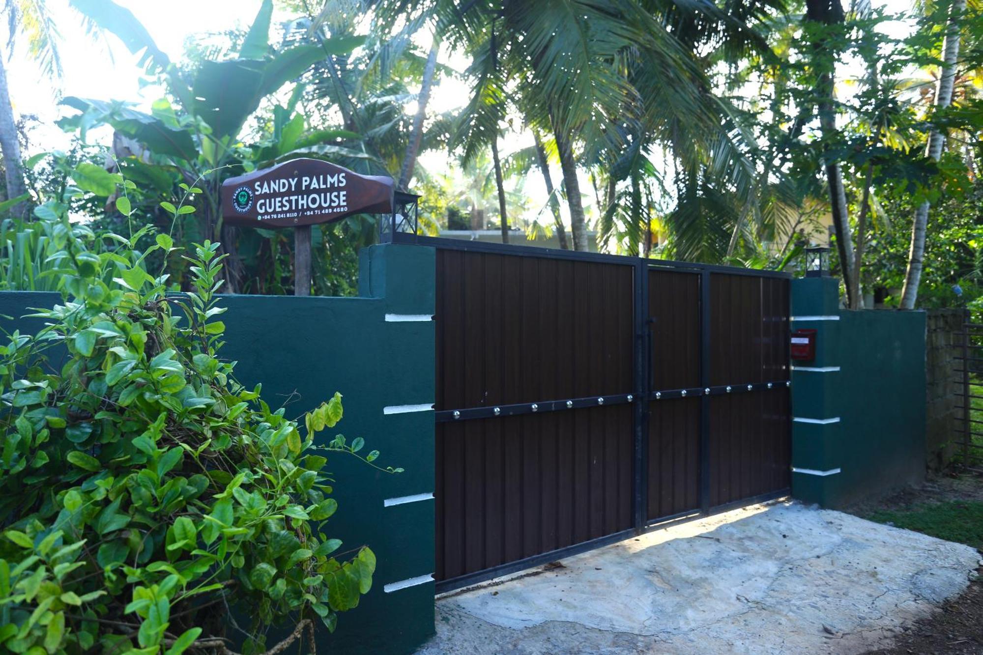 Sandy Palms Guesthouse Hikkaduwa Kültér fotó