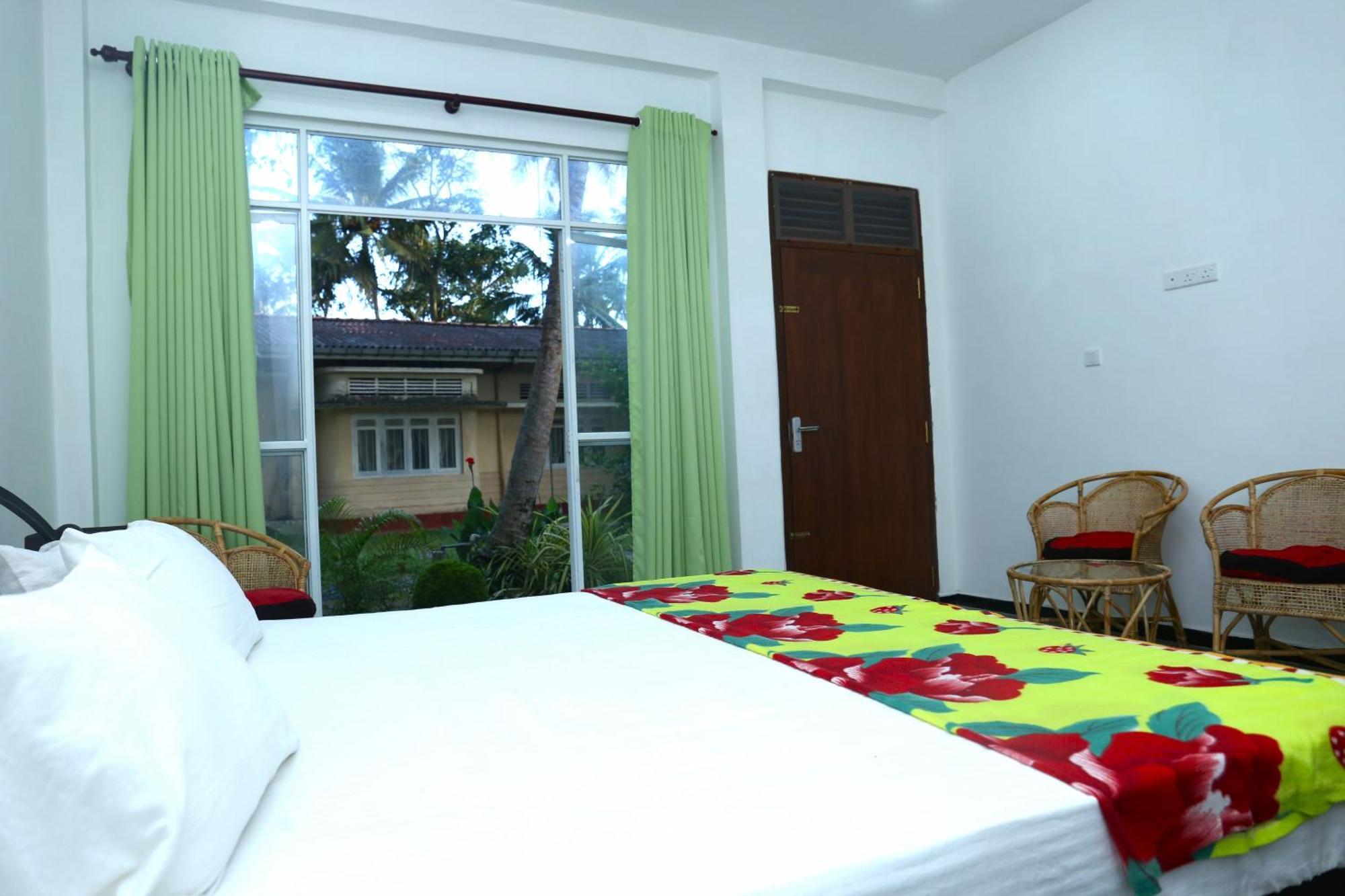 Sandy Palms Guesthouse Hikkaduwa Kültér fotó