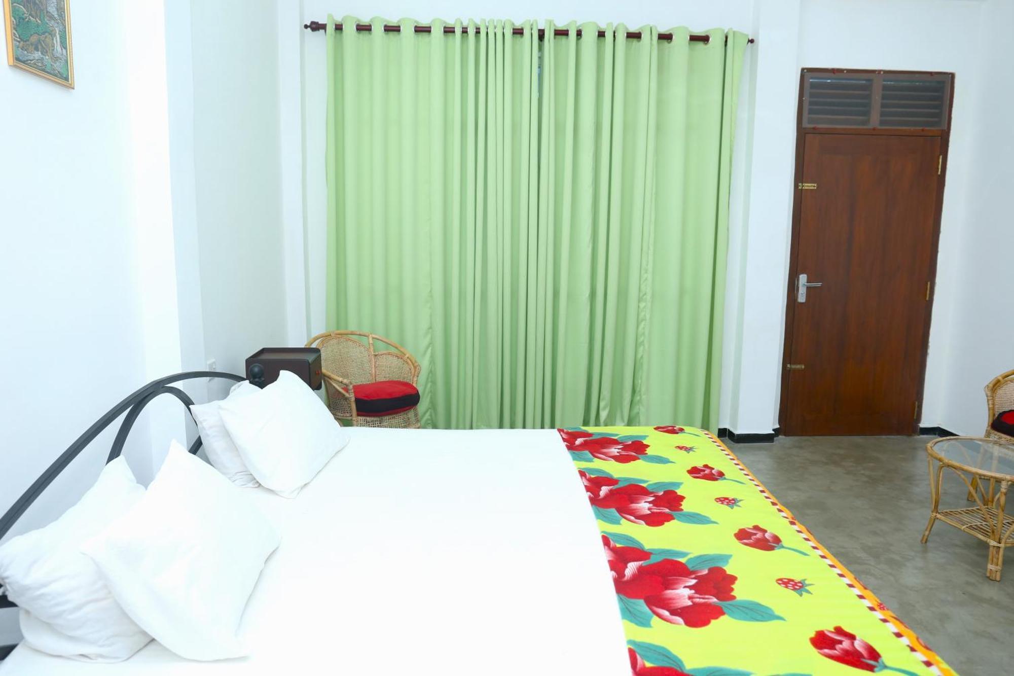 Sandy Palms Guesthouse Hikkaduwa Kültér fotó