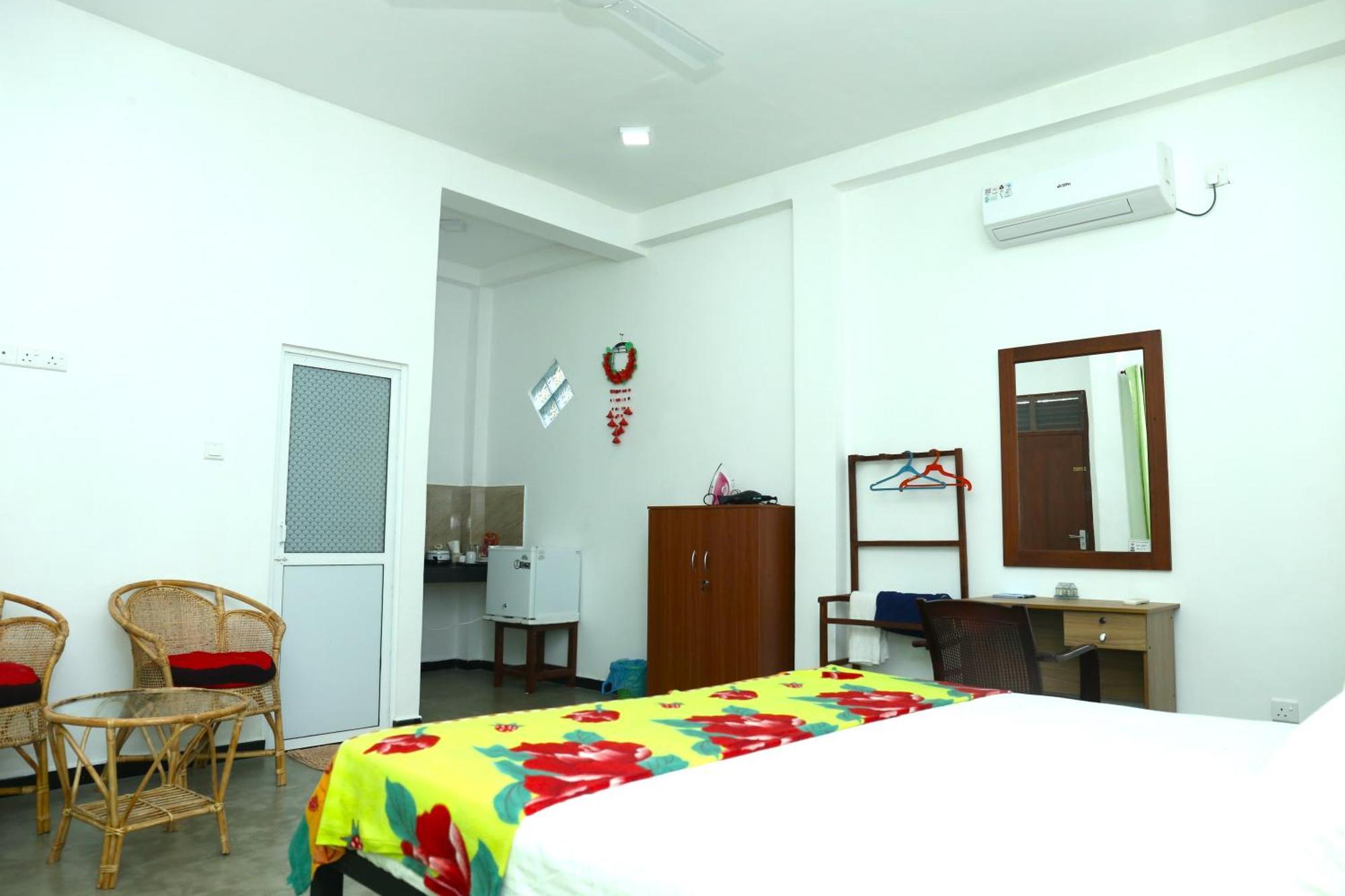 Sandy Palms Guesthouse Hikkaduwa Kültér fotó