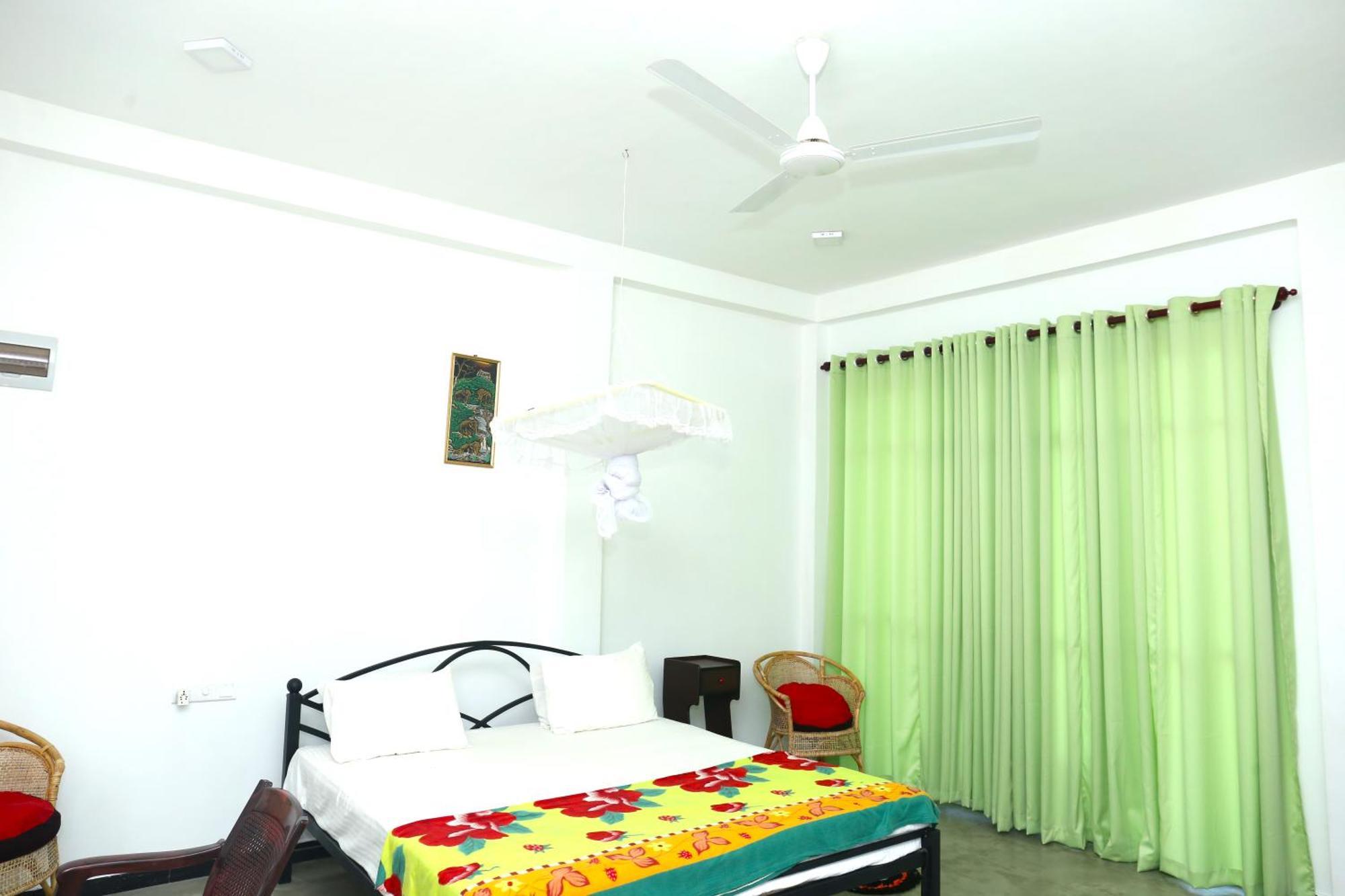 Sandy Palms Guesthouse Hikkaduwa Kültér fotó